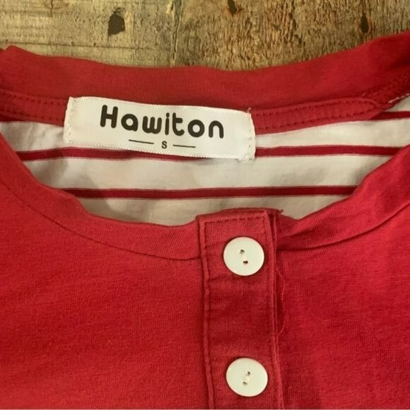 Hawiton Red Striped long sleeve women’s size small top with button detail - Picture 2 of 6